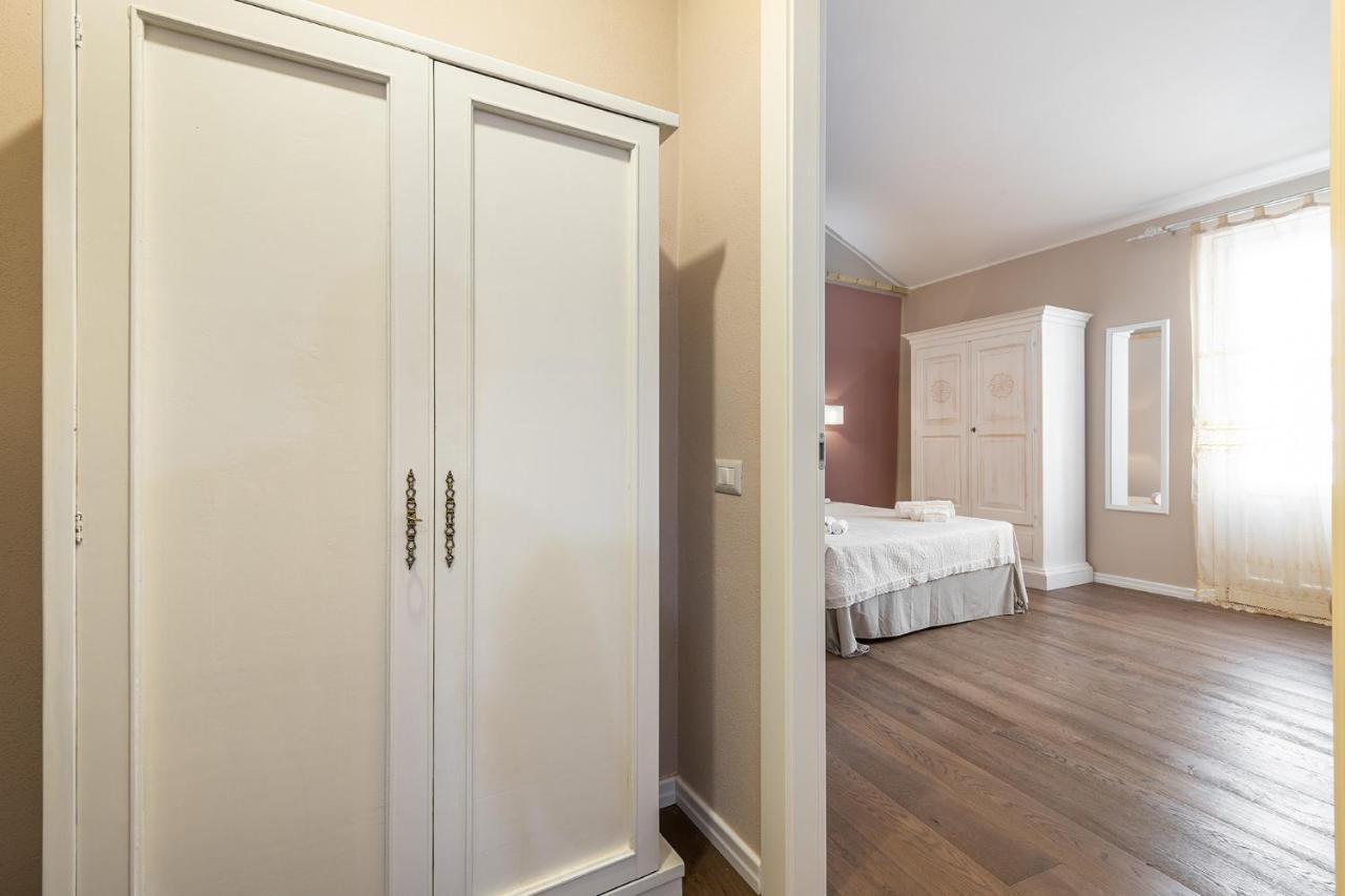 Promenade Boutique Rooms - City Centre Кальяри Экстерьер фото